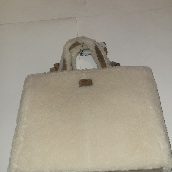 UGG x Telfar Medium Reverse Shearling Shopper Natural - Picture 10 of 16